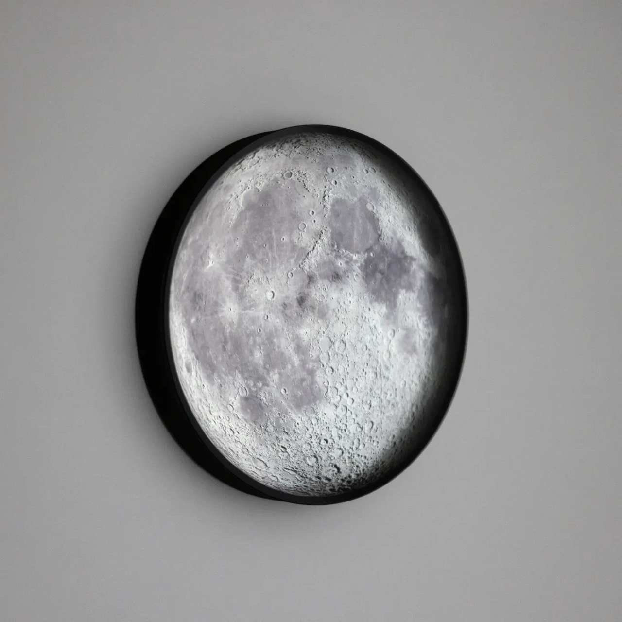 Relative Distance月亮燈掛在牆上的示意圖